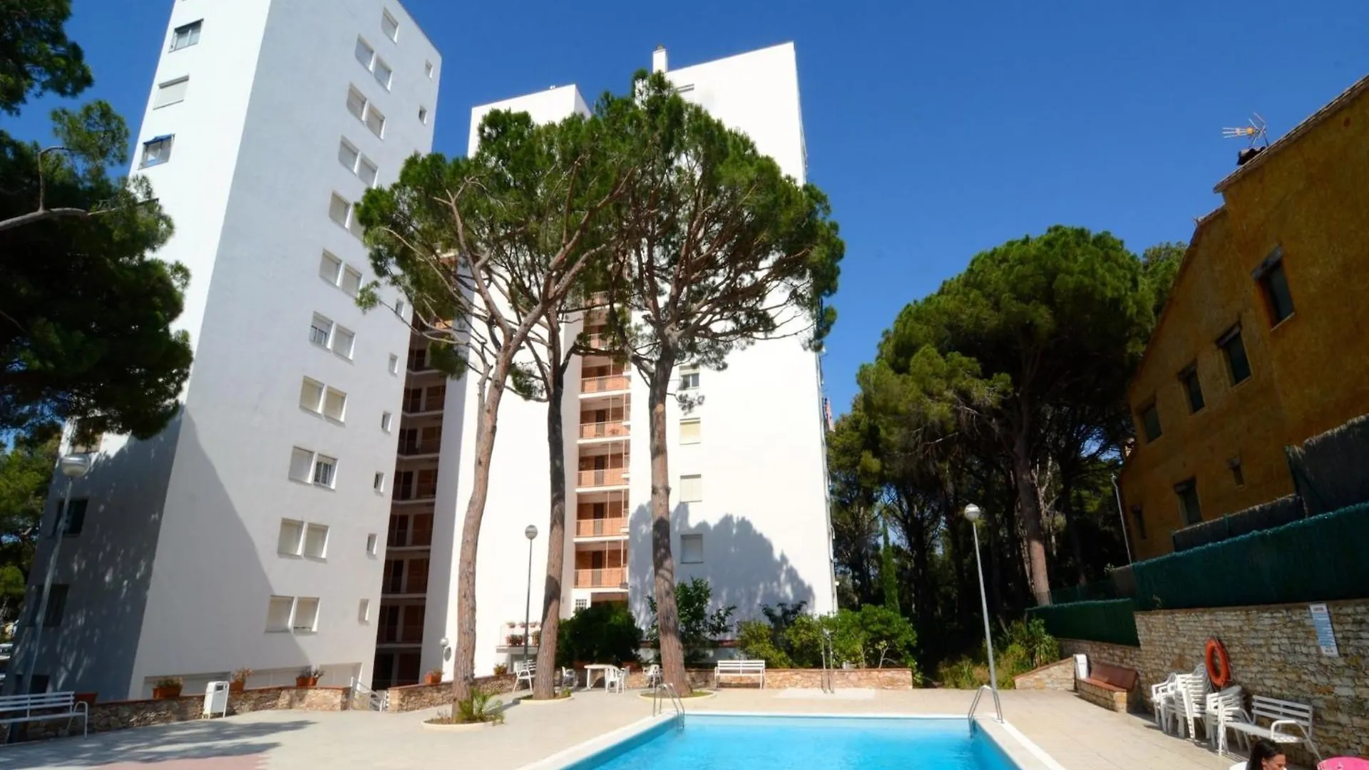 The Apartment In Pals Has 2 Bedrooms location
