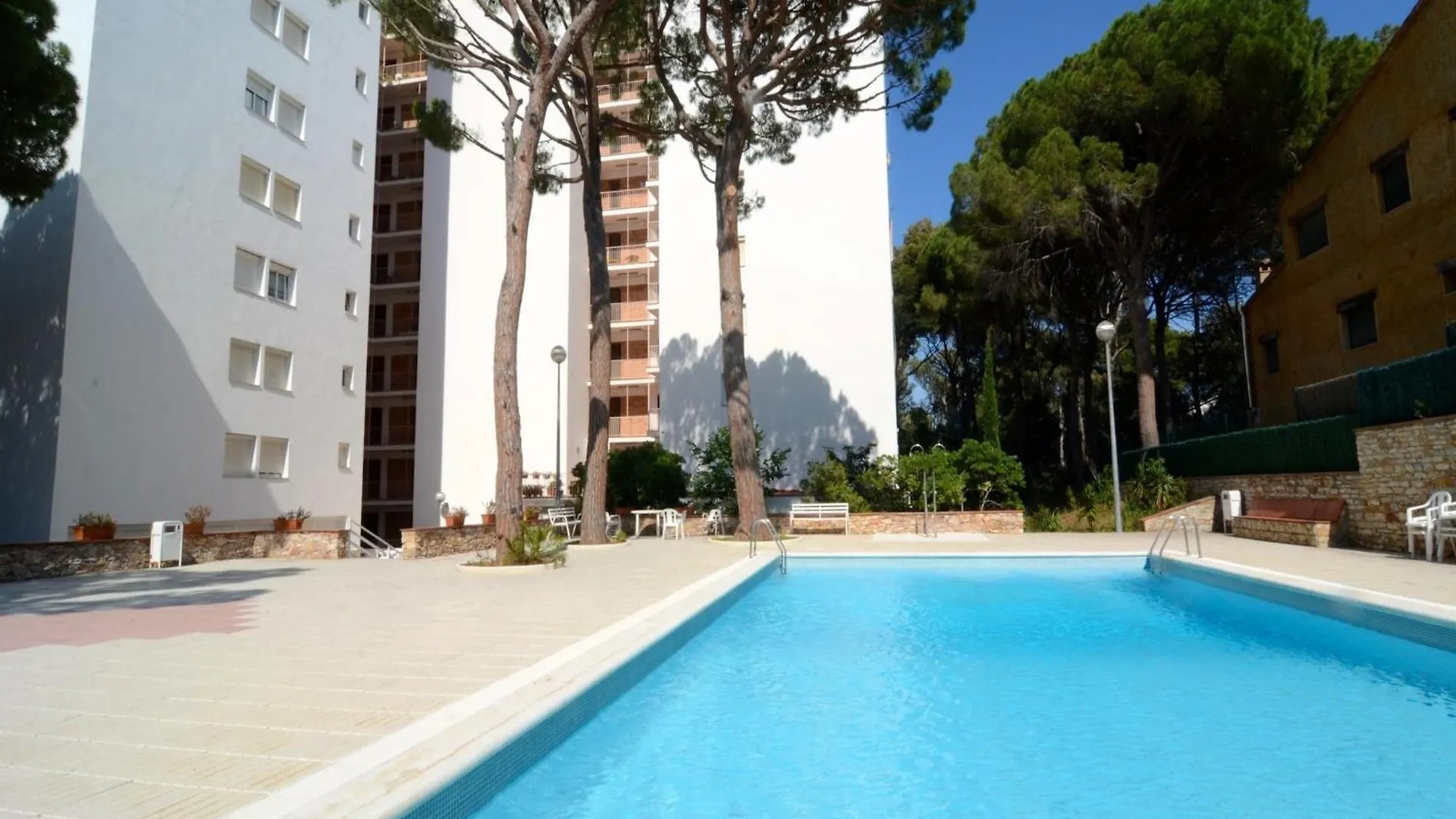 The Apartment In Pals Has 2 Bedrooms 0*,  Spagna